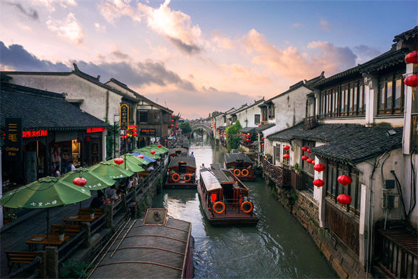 戰(zhàn)略管理如何精準(zhǔn)錨定小眾市場，挖掘潛在的藍(lán)海？