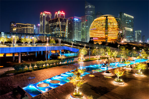 企業(yè)擴張遇阻，戰(zhàn)略咨詢?nèi)绾我?guī)劃穩(wěn)健發(fā)展藍圖破局？